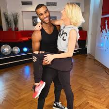 So heiß haben sie die tänzerin noch nie gesehen. Let S Dance 2020 Hinter Den Kulissen Gala De