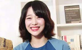 10 Adorably Charming K Pop Idols With Cute Eye Smiles Cute Eyes Sulli Pretty Baby