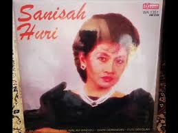 Lupakan saja kisah yang lalu gantikan cerita baru agar hatimu waspada selalu jangan kau kesalkan jangan engkau tangiskan. Sanisah Huri Senyuman Yang Palsu 1985 By Hassny Hussin