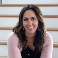 Laura Yeck's Instagram, Twitter & Facebook