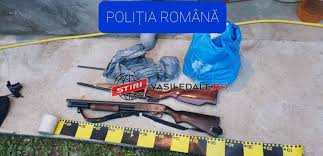 Salut am si eu o intrebare, tatal meu a avut probleme cu legea privind nerespectarea regimului armelor si munitiilor, pe mine ma incurca cu ceva in a. PercheziÅ£ii Domiciliare Arme Letale MuniÅ£ie Trofee De CÄprior Piei De MistreÈ De Urs Si De Alte Animale Descoperite La Un BÄrbat Din LÄpus Stiri Din Maramures Vasile Dale