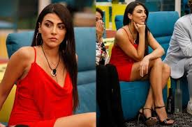 Il vestito che portava a venezia ha fatto parlare e giulia salemi risponde alla critiche. Gf Vip 2020 Giulia Salemi Osa In Rosso Nella Puntata 19 Indossa Frange E Sandali Da Oltre 500 Euro