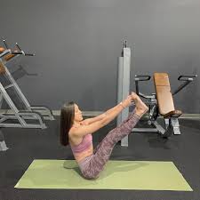 Yoga boat pose, known as paripurna navasana or naukasana in sanskrit, works the abdominal, hip flexor, and lower back for a strong, toned core. Cross Training For Navasana Boat Pose Live Beyond Limit