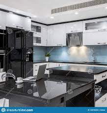 Maybe you would like to learn more about one of these? Cuisine Moderne Noire Et Blanche Image Stock Image Du Maison Type 143276595