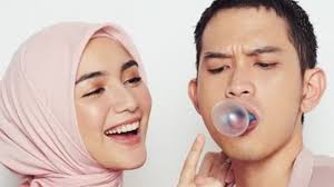 Selama menikah, rumah tangga mereka selalu harmonis. 7 Wanita Yang Pernah Dekat Dengan Rezky Aditya Sebelum Citra Kirana Kumparan Com