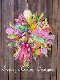Being that i have been having fun making these types of wreaths i thought it would be fun to share with you step. Pin On Wreath Ideas