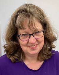 Heidi Mann's Instagram, Twitter & Facebook