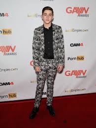 Gay Porn Performers Reveal How Much They Earn Per Scene