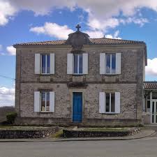 Named after the lot river and garonne river, it had a population of 332,833 in 2016. Le Republicain47 Home Facebook