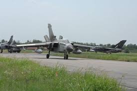 A valeggio sul mincio oggi giornata in prevalenza soleggiata, salvo presenza di nubi sparse al mattino, non sono. Ghedi L Aerobase Apre Al Pubblico Per I 96 Anni Dell Aeronautica Giornale Di Brescia