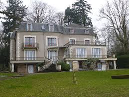 Séduisante maison d'une surface de 1. Maisons 5 Chambres A Vendre A Bois Le Roi 77