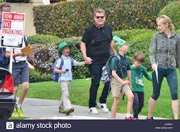 On wednesday's the late late show, host james corden revealed that he was once in a motown cover band with the netflix stars. James Corden Reiten Ein Aston Martin In Die Schule Zur Abholung Seiner Kinder Mitwirkende James Corden Where Santa Monica Kalifornien Vereinigte Staaten Wann 17 Marz 2017 Stockfotografie Alamy