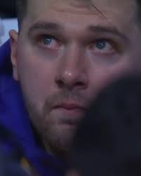 J.R. Vela (@jrvela_)