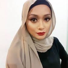Umum ketahui kontroversi melibatkan faye kusairi, azmi hatta dan elly mazlein cukup hangat diperkatakan tahun lepas. Biodata Faye Kusairi Yang Meletop Selepas Drama Istikharah Cinta