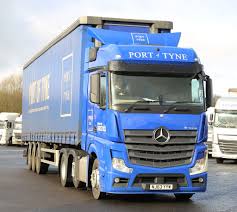 Mercedes Actros 6x2 Port Of Tyne Curtain Box Nj63yyw Frank Hilton Img 4655 Mercedes Benz Trucks Mercedes Truck Mercedes