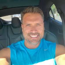 𝗦𝗔𝗬 𝗬𝗘𝗦 𝗜𝗙 𝗬𝗢𝗨 𝗟𝗢𝗩𝗘 THE YOUNG AND THE RESTLESS!