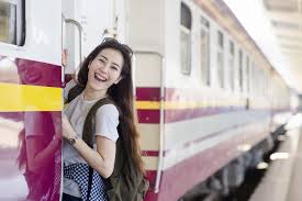 Tips traveling perjalanan jauh dalam dan luar negeri, disini kami akan memberi tips khusus untuk perjalanan jauh saat anda berkeliling wisata indonesia. 5 Pilihan Pakaian Wanita Nyaman Dan Stylish Untuk Mudik