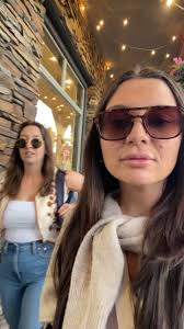 Cass Brown (@sassyycassy)