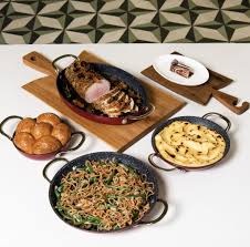 People around the uk look forward to christmas for many reasons, but one of the things we get very excited about is the thought of all the delicious. Best Takeout Christmas Eve And Christmas Dinners In Los Angeles