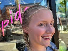 Amanda Rogalski (@aarogo) • Instagram photos and videos