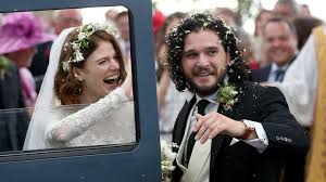 Verschafft euch einen überblick über. Game Of Thrones Warum Jon Schnee Auch Bei Seiner Hochzeit Nichts Wusste Stern De