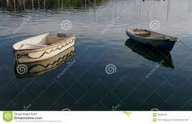 05 μαρ 2020 | 11:15. Mikres Barkes Kwphlasias Sto Hremo Nero Stok Eikona Eikona Apo Rowboat Boathouse 58992429