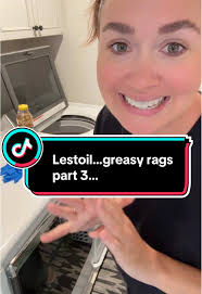 Best Laundry Detergent for Grease and Oil