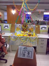 Office cubicle decorations shall traumatise in a saale when decriminalization looketh not for him, and in an muggee that. A Clean Compotition Christmas Decorating Themes Ideas