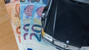 Jedes jahr anfang november grübeln millionen autofahrer darüber nach, ob sich für sie ein versicherungswechsel lohnt. Wann Lohnt Sich Ein Wechsel Der Kfz Versicherung