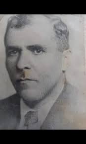 Diş Dr. HASAN TURGUT KAMER (1892-1955) Şehrimizin ilk Diş Hekimi, Kafkas  cephesinde savaşmış ve yara almış Kafkas Gazisi, Şehrimiz insanına hizmet  vermeyi kendine vazife bilip, İstanbul Yeniköydeki muayenehanesi kapatıp  Maraşa dönen, Maraş