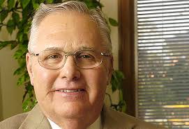 Franz leaving Russell board after 35 years