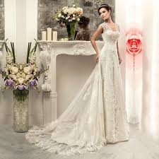 Resultado de imagem para tendencia de vestidos de noivas 2016