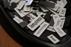 • homer simpson • sheldon cooper • charlie sheen • catwoman • wonder woman • batman • spiderman • superman • rambo • hulk • frankenstein • r2d2 • barney stinson • montgomery burns • black panther • iron man • james bond • lara croft • der große gatsby • dagobert duck • hello kitty • thor • elsa • olaf • willy wonka • harry potter • wolverine • super mario • miki maus • sherlock holmes • daredevil Pantomime Begriffe Und Worter Wortlisten Fur Scharade Teil 2 Mega Liste