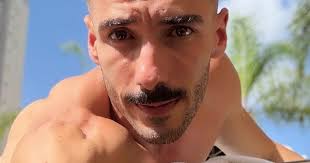 ＴＯＭＭＹ ＪＩＭＥＮＥＺ (@tommy_jimenezz) • Instagram photos and videos en 2025