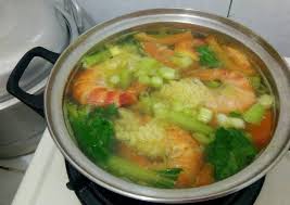 Siapkan bahan2nya,terus kita potong2 semua sayur nya dan bawang setelah itu. Resep Sup Udang Galah Oleh Diana Pugas Cookpad