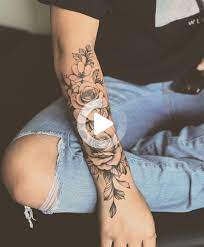 Valery Boisvert Tattooist Is Instagram Note That Next Year From The Summer Of 2020 My Tatouage Avant Bras Tatouage Rose Tatouage