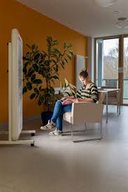 Die lichttherapie kann ekzeme wie neurodermitis und schuppenflechte auf der haut verbessern. Bezirkskrankenhaus Lohr Lichttherapie