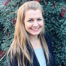 Molly Akin's Instagram, Twitter & Facebook