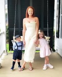 Dennis basically grew up along with her family at her family plantation with the extra luxury life of ultimate statuesque. After Khloe Kardashian S Photoshop Scandal Southern Charm Kathryn Dennis Poses In A Bikini With An Unretouched Photo London News Time