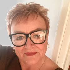 Well what a night!! Lee Roberts gave us a wonderful demonstration of  mediumship. So much laughter and the evidence of the spirit world. It was  truely amazing. We had well over a