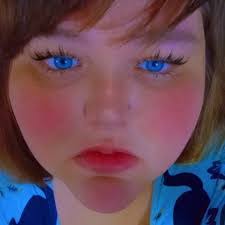 Nicole Predmore's Instagram, Twitter & Facebook