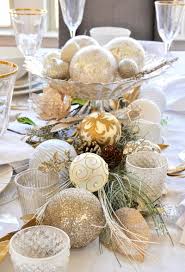 Elegant Traditional Christmas Dining Room By Decor Gold Designs Gold Christmas Decorations Christmas Dining Table Christmas Dining Room