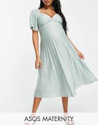Scopri l'abbigliamento premaman da cerimonia. Capi Da Cerimonia Premaman Vestiti E Look Asos