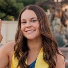 Claire Weingarten's Instagram, Twitter & Facebook