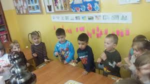 W imieniu wszystkich przedszkolaków, pani dyrektor zdzisławy belon, nauczycieli oraz pracowników przedszkola życzę. Swiatowy Dzien Czekolady W Przedszkolu Samorzadowym W Jastkowie