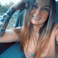 Hailey Crowley (@haileycrowleyy)