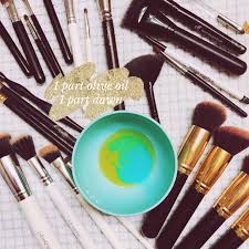 So Fresh So Clean The Easiest Diy Brush Cleaner Diy Brush Cleaner How To Wash Makeup Brushes How To Clean Makeup Brushes
