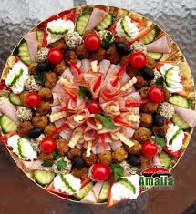 Crăciunul sau nașterea domnului (nașterea lui iisus hristos) este o sărbătoare creștină celebrată la 25 decembrie (în calendarul gregorian) sau 7 ianuarie (în calendarul iulian) în fiecare an. Aperitive Reci Idei De Platouri Aperitive