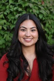 Ara Brown's Instagram, Twitter & Facebook