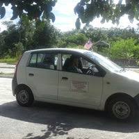 Tanah merah merupakan salah satu daripada 10 jajahan pentadbiran negeri kelantan. Sekolah Kemahiran Memandu Persahabatan Batu 8 5 Visiteurs
